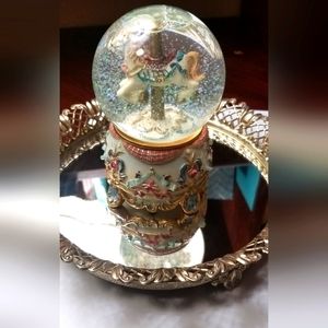 Carousel Horse Musical Snow Globe 🎠